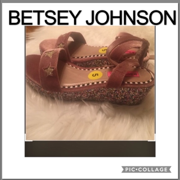 BETSEY JOHNSON KENNA SANDALS SIZE 5 NWT - Picture 2 of 7